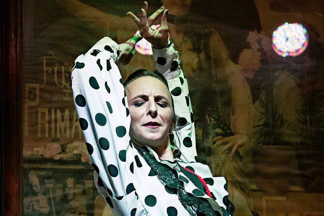 Flamenco Show in Seville at Bar and Tapas - Choosing a showtime and planning the evening