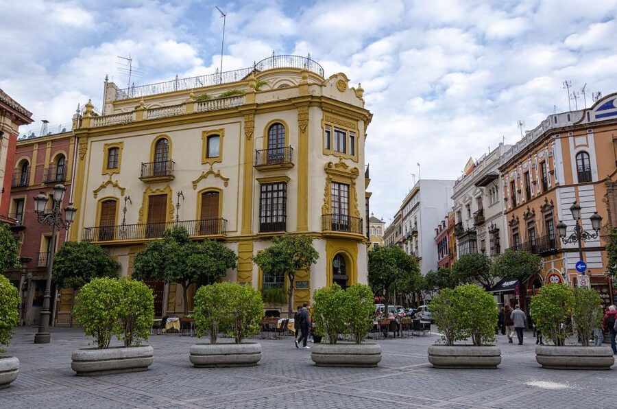 From Cadiz: Private Seville Day Trip, Cathedral & Alcazar - A Cádiz pickup for Seville’s grandest sights
