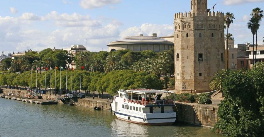 From Cadiz: Private Seville Day Trip, Cathedral & Alcazar - At the Alcázar, look beyond the royal rooms