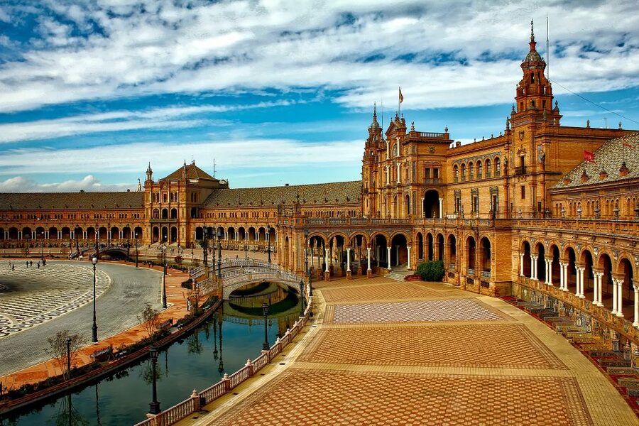 From Cadiz: Private Seville Day Trip, Cathedral & Alcazar - FAQ