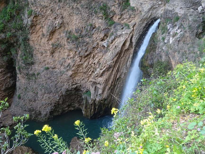 From Malaga: Ronda y Setenil de la Bodegas Day Trip by coach - Setenil and its stone-built streets