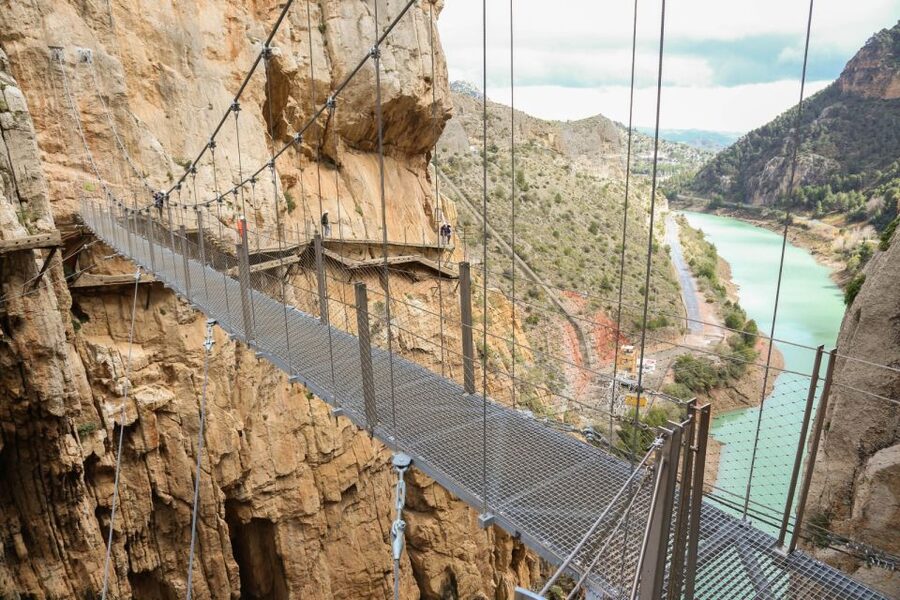 From Seville: Caminito del Rey Guided Day Trip - Walking the Caminito del Rey