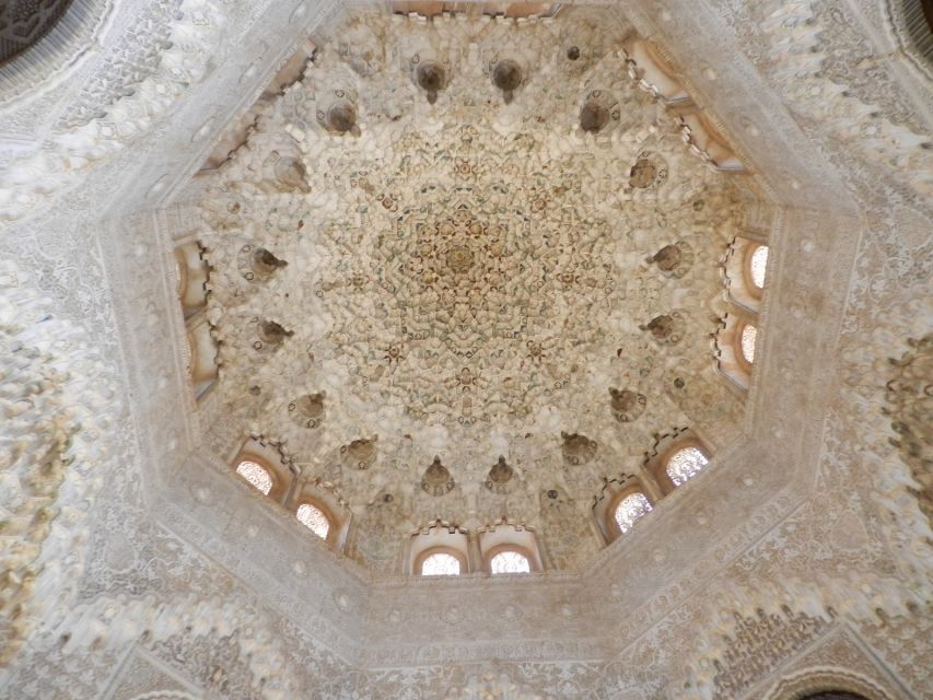 From Seville: Granada & Alhambra Tour with Optional Ticket - Inside the Alhambra, Generalife and Nasrid Palaces