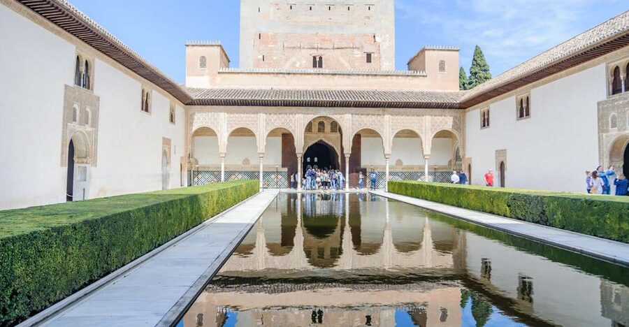 From Seville: Granada Day Trip Alhambra and Albaycin - A full day from Seville to Granada