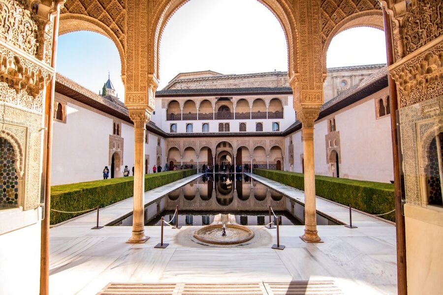 From Seville: Granada Day Trip with Alhambra and Albaicín - The early start and the road from Seville