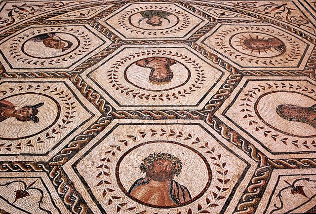 From Seville: Italica Roman City & Medieval Monastery Tour - From Seville to Italica in about 20 minutes