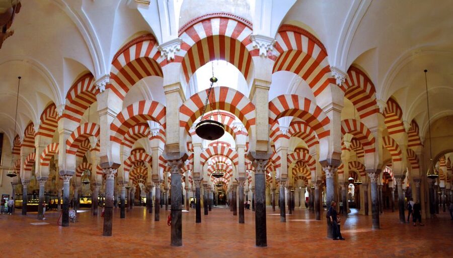 From Seville: Private Transfer to Granada and Córdoba Tour - The drive from Seville to Córdoba