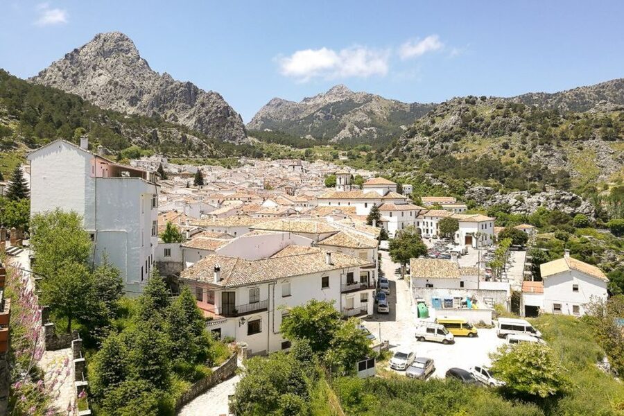 From Seville: White Villages and Ronda Tour - Grazalema: Lunch and Mountain Air