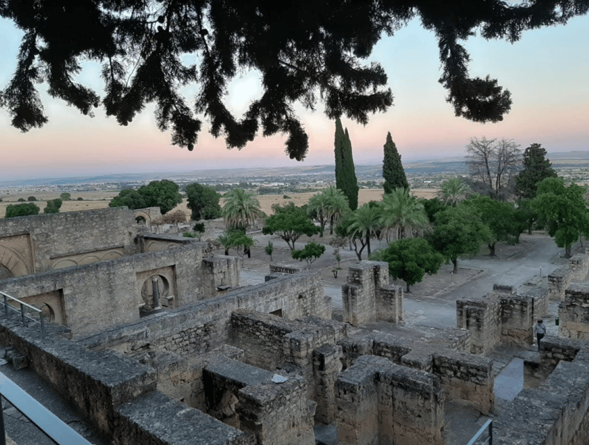 Guided tour of Medina Azahara only in french - Sunset, views and the best time to go