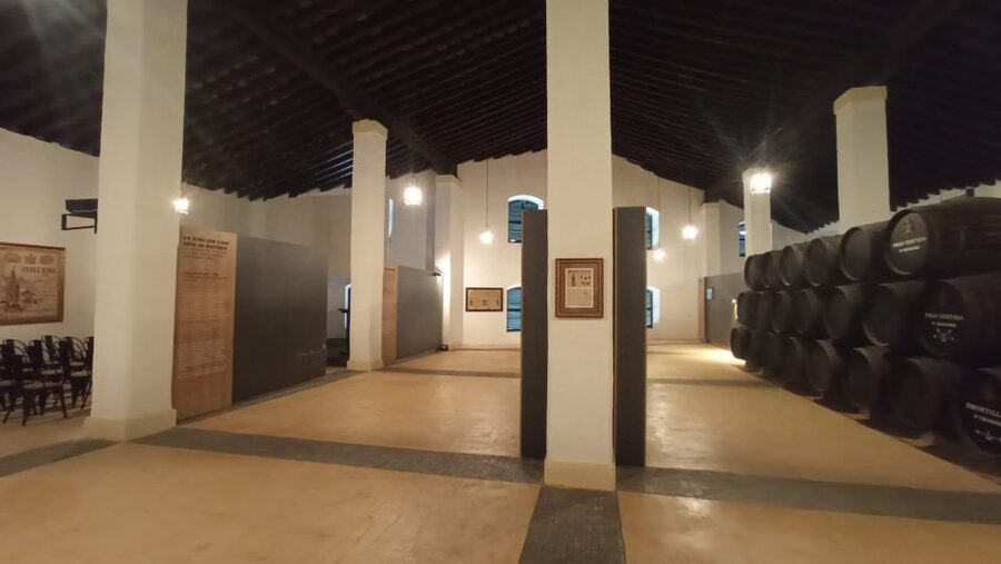 Jerez de la Frontera: Sherry Winery Tour with Tasting - Getting there and planning your time