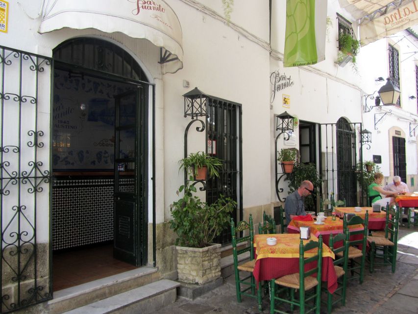 Jerez: Traditional Tapas Tour - Sherry pairing is the main lesson