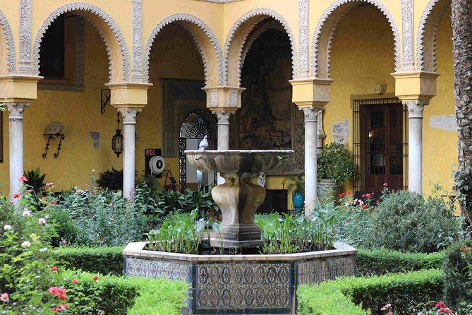 "Las Dueñas" Palace ticket + Audioguide - Who Should Book Las Dueñas?