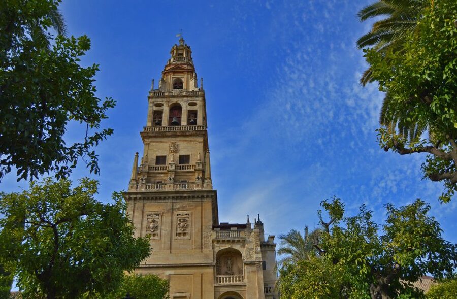 Mosque-Cathedral of Cordoba and Jewish Quarter Tour - Follow the story through the Mosque-Cathedral