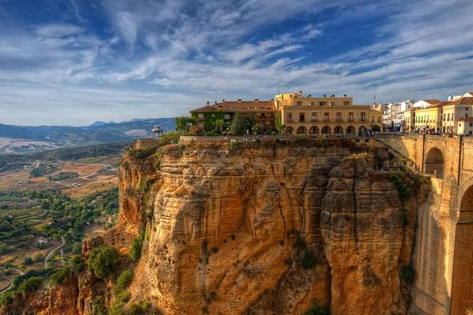 Private Guided Day Trip to the White Villages and Ronda from Seville - Arcos de la Frontera and the flexible return route
