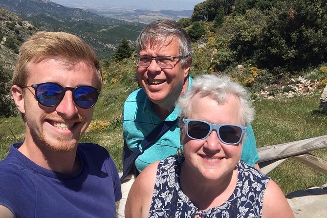 Private Guided Day Trip to the White Villages and Ronda from Seville - What the private guide adds, and what to clarify