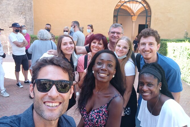 Private Tour Jewish Quarter, center and Plaza de España - The tobacco factory behind Carmen
