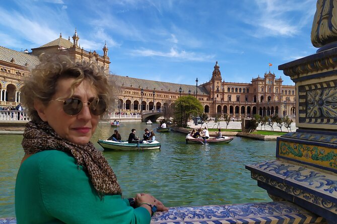 Private Walking Tour Alcazar and Cathedral in Sevilla - Inside the Cathedral, history on a monumental scale