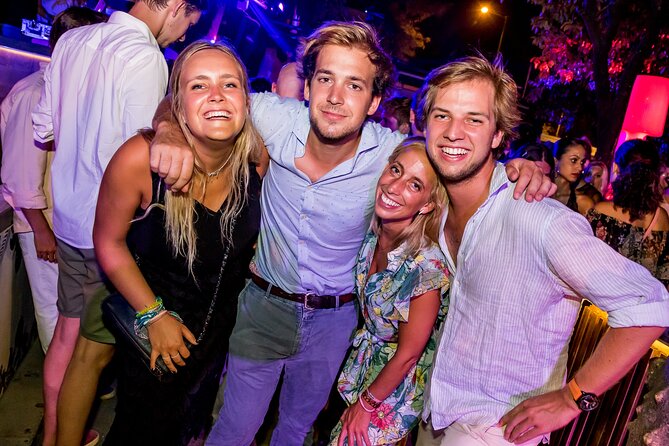 Pub Crawl + Party Night (3 Bars +VIP Entrance to a top Club ) - Three bars, with room for the route to change