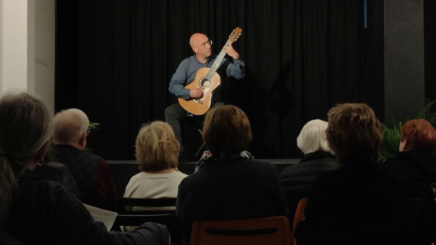 Ronda: Spanish - Classical & Flamenco - Guitar Concert - What the 50 minutes feel like