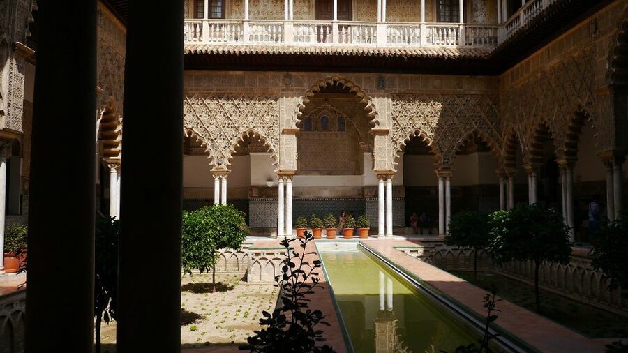 Royal Alcázar of Seville Skip-the-Line Guided Tour - Patio de Doncellas: a focused 25-minute stop