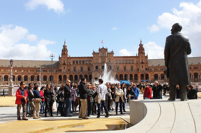 Secretos del Parque María Luisa & Plaza de España Tour en Español - María Luisa Park, where the pace slows