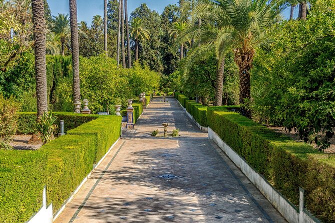 Secretos del Parque María Luisa & Plaza de España Tour en Español - Who will get the most from this walk