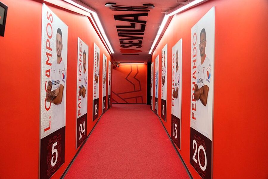 Sevilla: Ramón Sánchez Pizjuán Stadium Entry Ticket - The tunnel and the scale of the stadium