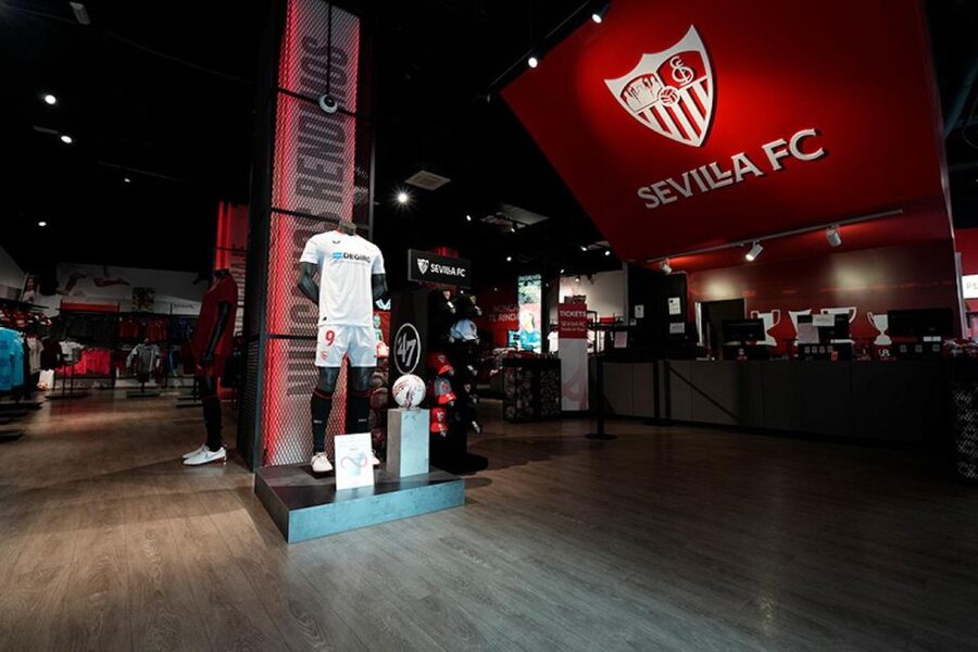 Sevilla: Ramón Sánchez Pizjuán Stadium Entry Ticket - Is $16 a fair price for 90 minutes?