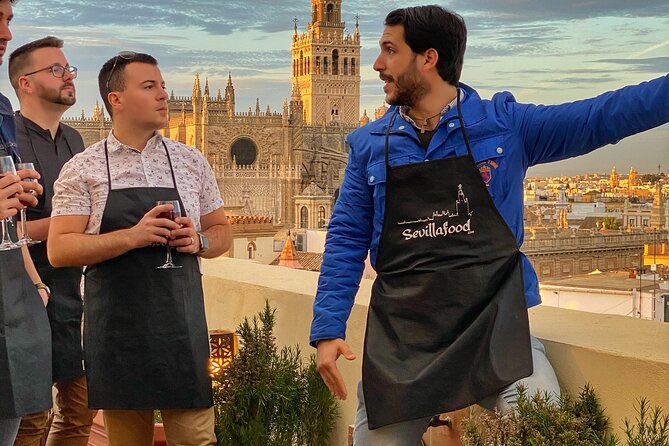 Sevilla: Rooftop Paella Cooking Class & 30-minute expert Q&A - The rooftop’s limits and who will enjoy it