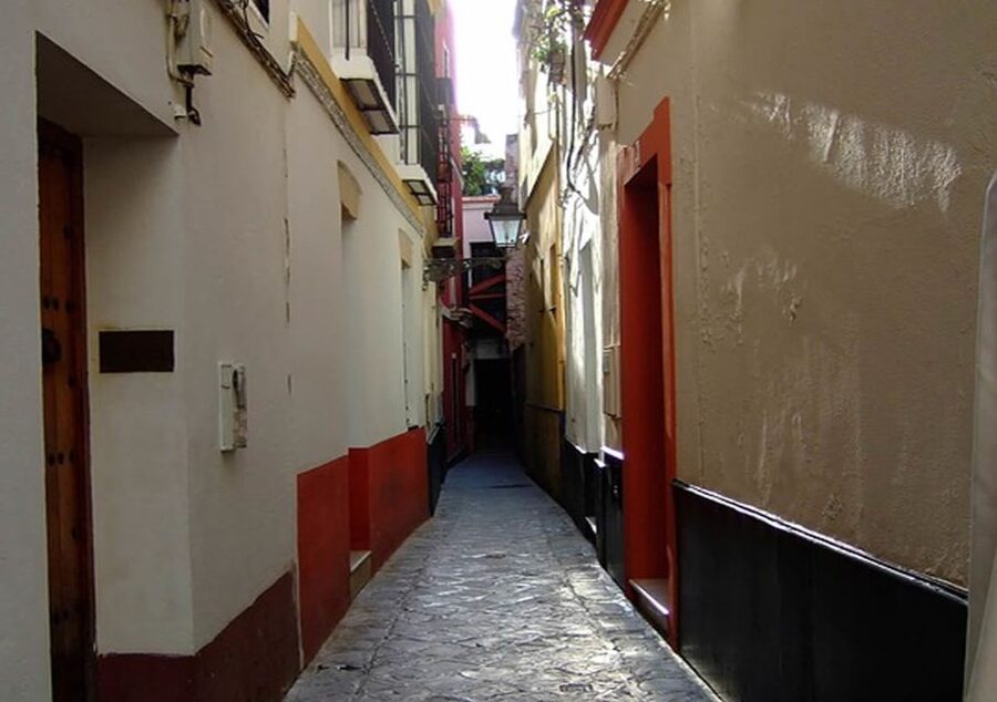 Seville: 1-Hour Walking Tour Barrio de Santa Cruz - FAQ