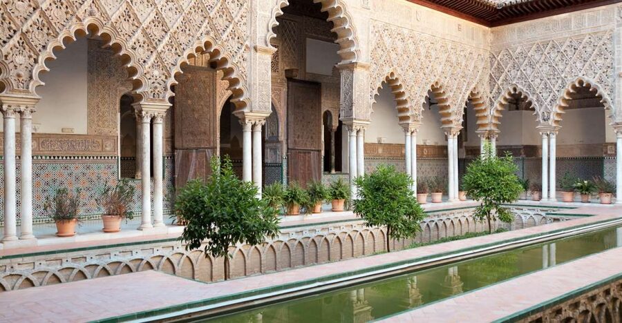 Seville: Alcázar, Cathedral & Giralda Fast Track Guided Tour - What to know before you book