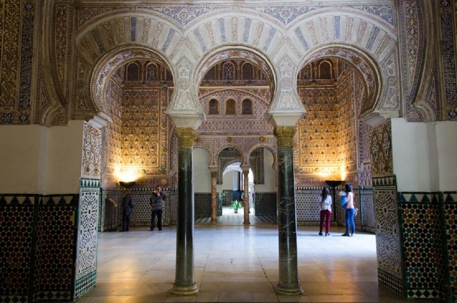 Seville: Alcázar, Cathedral & Giralda Fast Track Guided Tour - Seville Cathedral and the Patio de los Naranjos