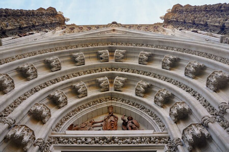 Seville: Alcazar & Cathedral Skip-the-Line Guided Tour - What $77 buys you
