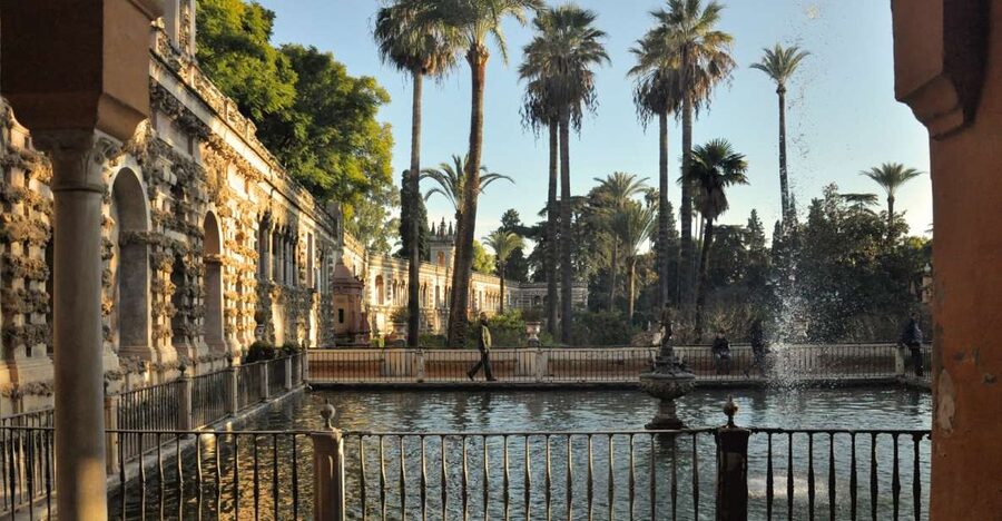 Seville: Alcazar & Cathedral Skip-the-Line Guided Tour - Who should book this Seville tour