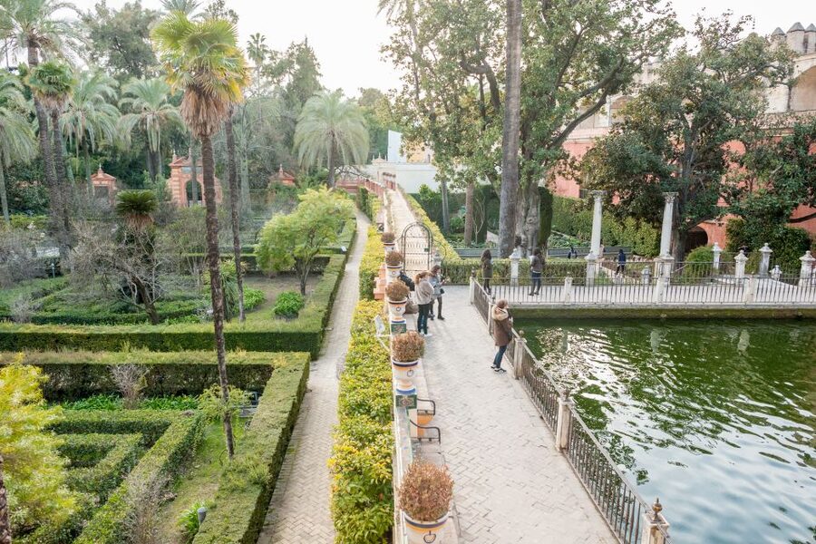 Seville: Alcazar Guided Tour with Entrance - A few practical details that matter