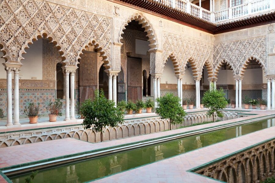 Seville: Alcazar Skip-the-Line Guided Tour with Tickets - Why a guide helps at the Alcázar