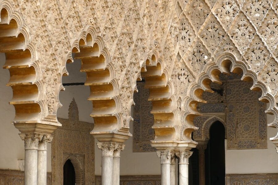 Seville: Alcazar Skip-the-Line Guided Tour with Tickets - Patios, fountains, and the gardens
