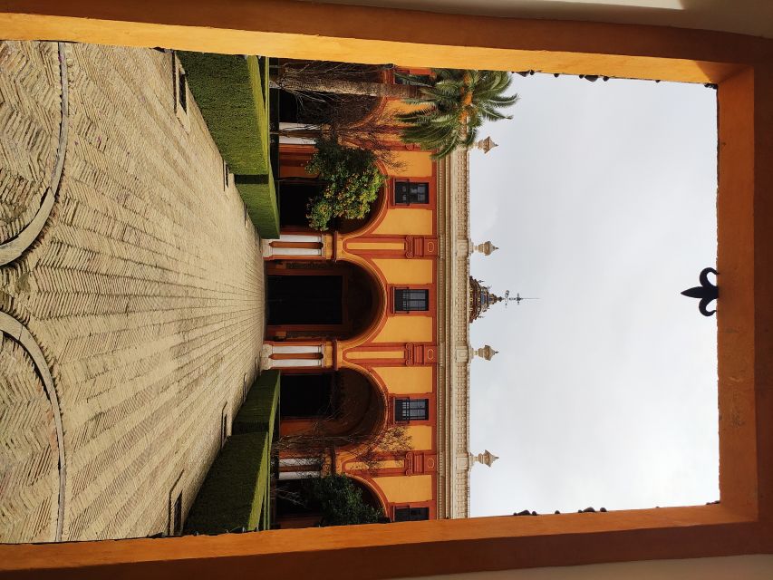 Seville: Alcázar Tour with Tickets Included - Starting near the Alcázar