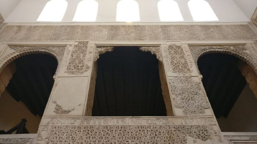 Seville: Alcázar Tour with Tickets Included - The gardens deserve their own time