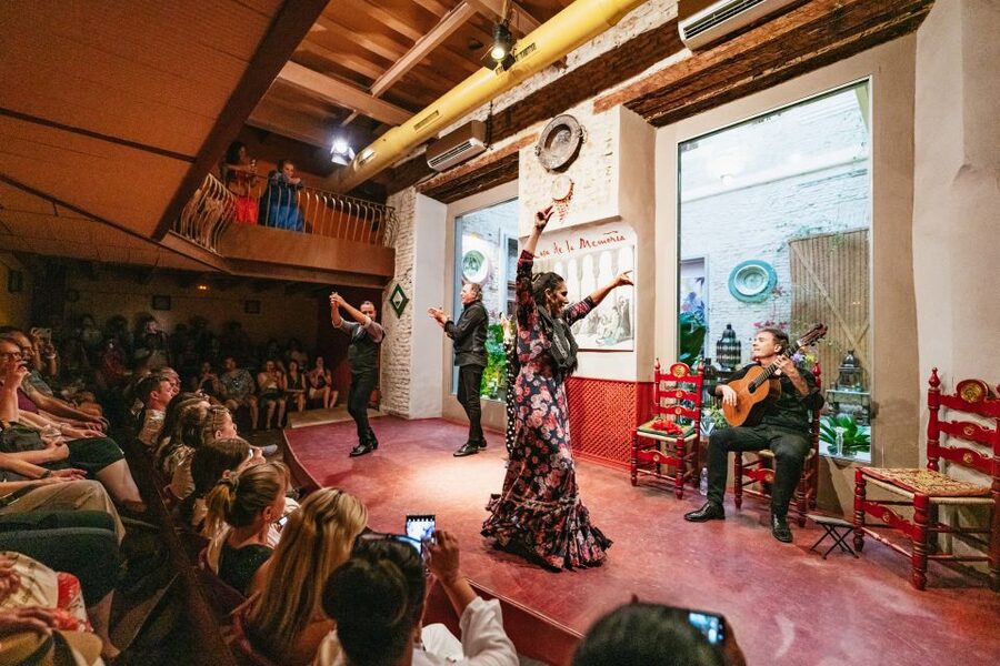 Seville: Casa de la Memoria Flamenco Show - Flamenco in a room built for close attention