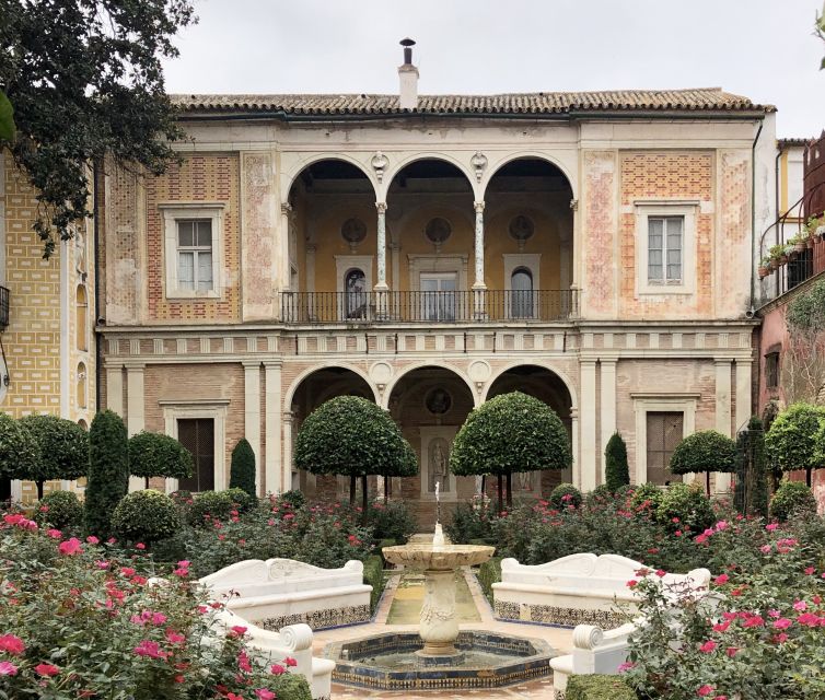 Seville: Casa de Pilatos Ground Floor Entry Ticket - Gardens that make room for a breather