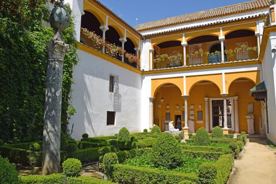 Seville: Casa de Pilatos Ground Floor Entry Ticket - Who should make time for Casa de Pilatos?
