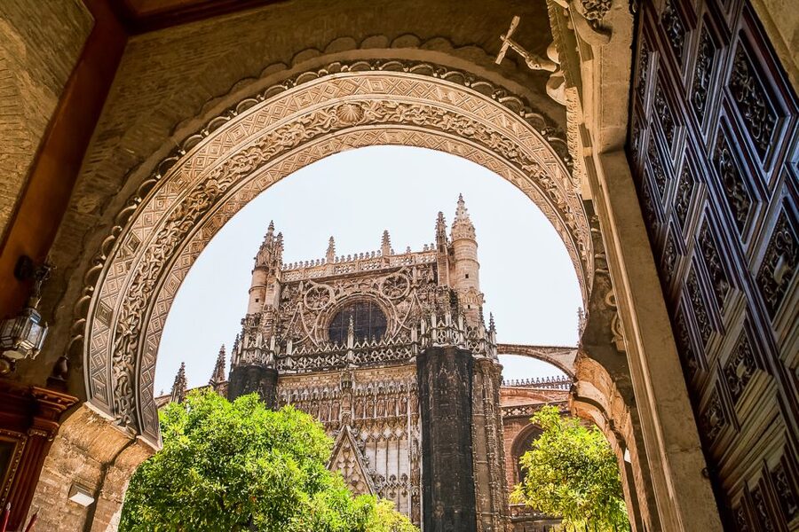 Seville: Cathedral and La Giralda Entry Ticket - Start with the cathedral’s remarkable scale