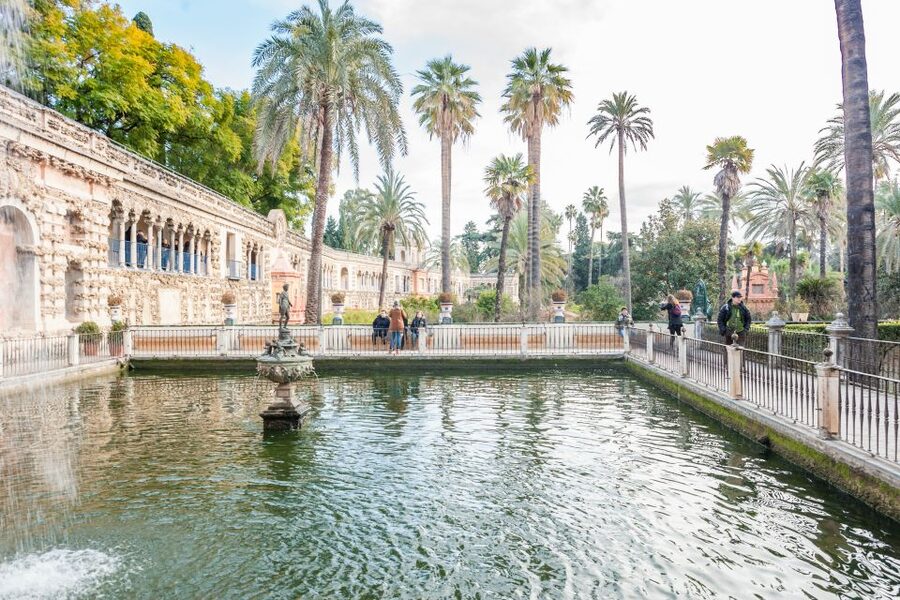 Seville: Cathedral, Giralda & Alcazar Entry With Guided Tour - What to bring and how to prepare