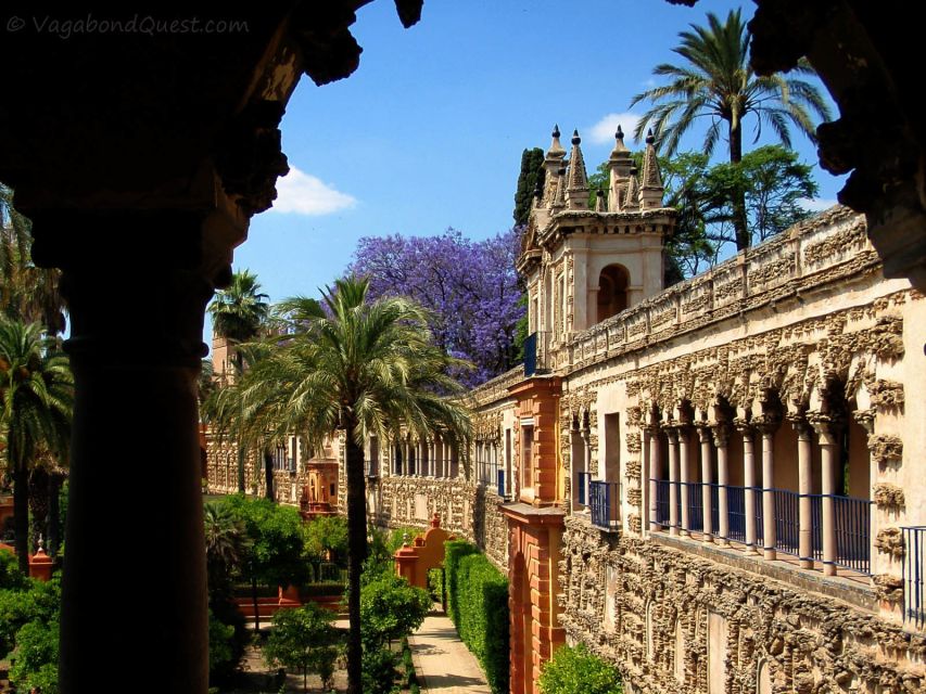 Seville: Cathedral, Giralda & Alcázar Guided Tour - A guide can make the day