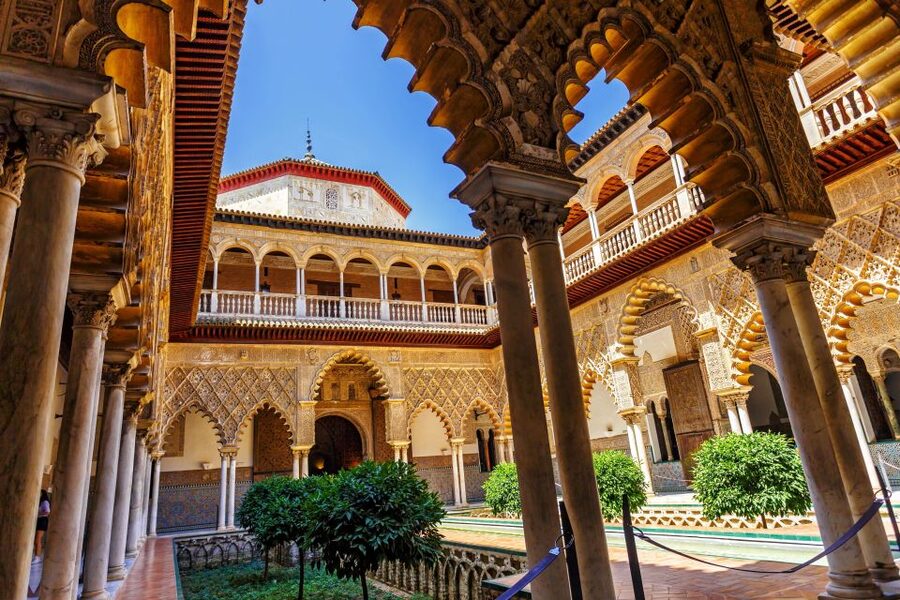 Seville: Cathedral, Giralda, and Alcazar Guided Tour - Meeting at Plaza del Triunfo