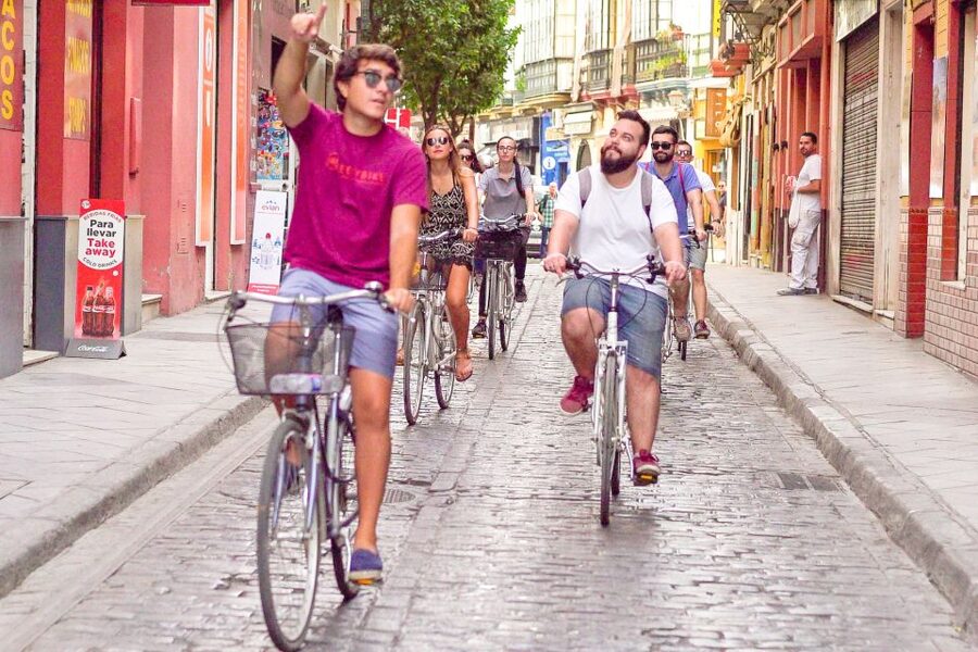 Seville: City Sightseeing and Local Culture Bike Tour - Following the Guadalquivir to Torre del Oro