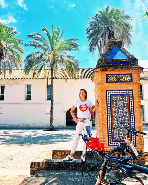 Seville: Dutch Cycling Highlights Tour with local guide - What the city tips add