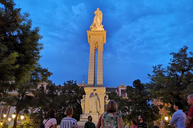 Seville Evening Historical Tour with Haunted History - Into Santa Cruz after sunset