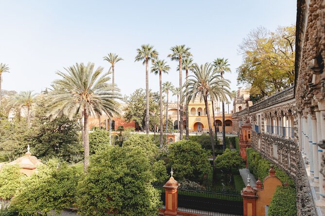 Seville Exclusive Beat the Crowds Guided Alcazar Before Opening - Inside the Royal Alcázar: a guided hour before the crowds